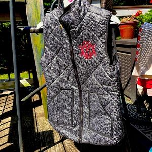 Gorgeous black & white puffer vest